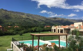 Parque Los Nogales Apart Hotel